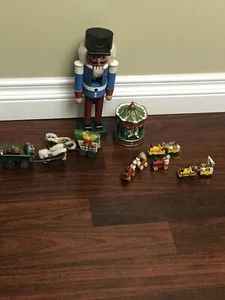 Vintage Christmas Decorations 1970-1980 - Picture 1 of 1