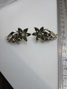 Vintage Coro Rhinestone earrings - Picture 1 of 3