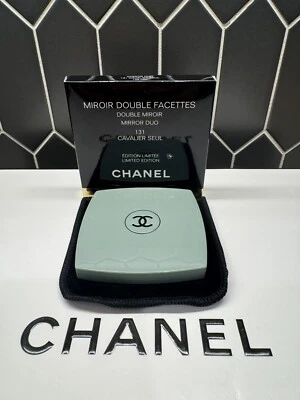 Espejo doble facetas Chanel Codes Couleur edición limitada 131 CAVALIER SEUL Foto 1 de 3