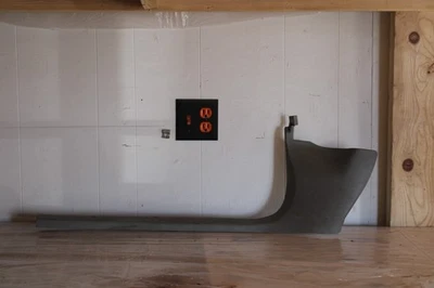 2002 - 2005 年奥迪 A4 司机侧下仪表板踢板盖 — 第 1/2 张图片