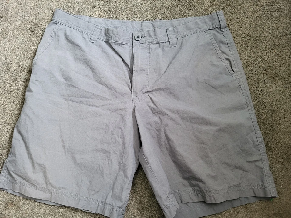 Men's Columbia Chino / Khaki Gray 4 pocket Denim Shorts Size 40 - Image 1 of 3