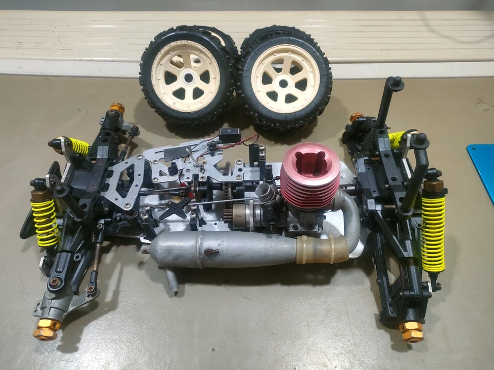 Vintage Hongnor 2103 Blazer SST  1/8 Nitro Monster Truck  - Image 1 of 4