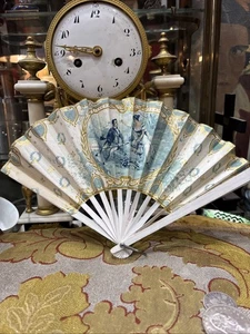 ancien petit eventail en papier a decor de scene galante antique fan - Picture 1 of 3
