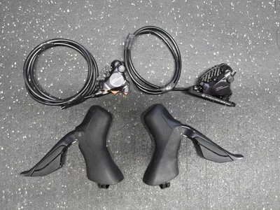 Shimano Ultegra ST-R8170 Electronic 12-Speed Shifters / Levers w/ Calipers  - Image 1 of 4