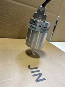 MKS Baratron ETCH MANOMETER E28B.1TDF6B 016352055 - Picture 1 of 5