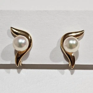 Mikimoto Pearl Earrings 7mm K18YG Yellow Gold, Elegant Used Jewelry - Picture 1 of 7