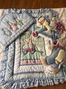 Vintage 1991 Red Calliope Baby Bunny Daisy Kingdom Krippe Quilt Bettdecke Set - Bild 1 von 20