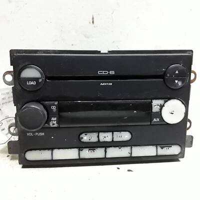 05 2005 Ford 500 Mercury Montego AM FM 6 disc CD radio receiver 5G1T-18C815-EB - Image 1 of 3