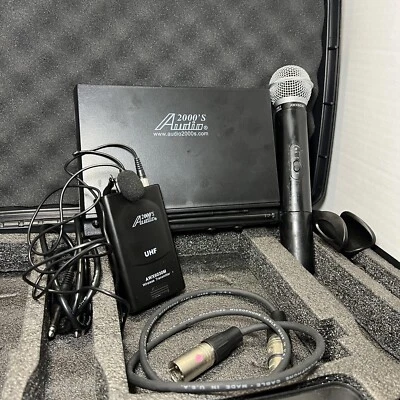 Audio2000’s  Wireless Microphone and Lavalier Microphone Preowned Working - Image 1 of 4