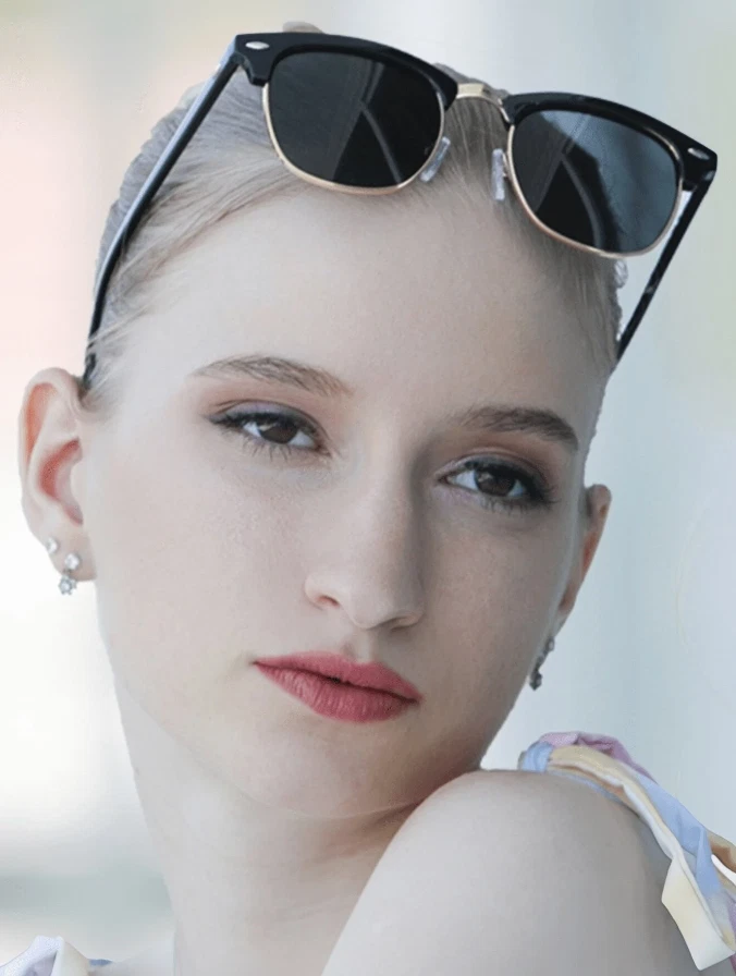 Gafas de sol polarizadas resistentes a los rayos UV informales estilo americano doradas y negras para mujer Foto 1 de 4