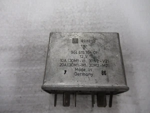 Porsche 944 Kühlgebläse Relais 1986 944 615 104 01 - Picture 1 of 7