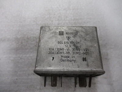 Porsche 944 Kühlgebläse Relais 1986 944 615 104 01 - Image 1 of 4