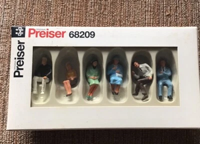Preiser 1/50 Seated Persons Cat.68209 New In Box - Image 1 of 3