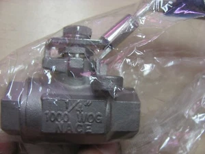 Válvula de bola de puerto completo roscada Nibco T585S6R66LL - 1/4" acero inoxidable 1000# - Imagen 1 de 4