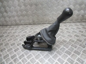 Toyota Yaris 2003 5 puertas 5 velocidades selector de marchas polaina OEM - Imagen 1 de 5