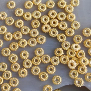 90PCS GOLD tone 2sided 6mm textured spacer bead h0581 - Picture 1 of 1