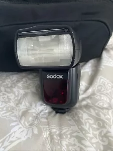 Godox V860IIS 2.4G Flash works , For Sony ,turns on, no charger included - Picture 1 of 9