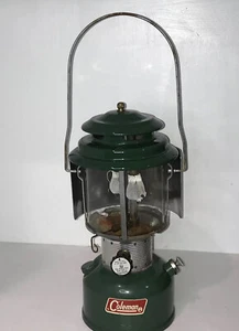 Vintage 1971 Coleman Lantern 220F With Reflector 10/71 Very Nice - Picture 1 of 12