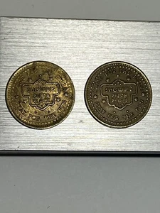 Showbiz Pizza Token Chuck E Käse 2 Stück Messing - Bild 1 von 6