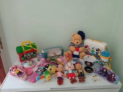 Lotto Disney Peluche Telefono Winnie The Pooh Minnie Trilly Descendants Varie - Immagine 1 di 4