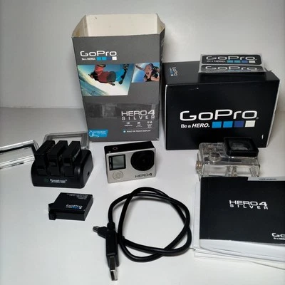 GoPro HERO4 Silver Edition Action Camera Con 4 Batterie e Scheda di Memoria - Immagine 1 di 4