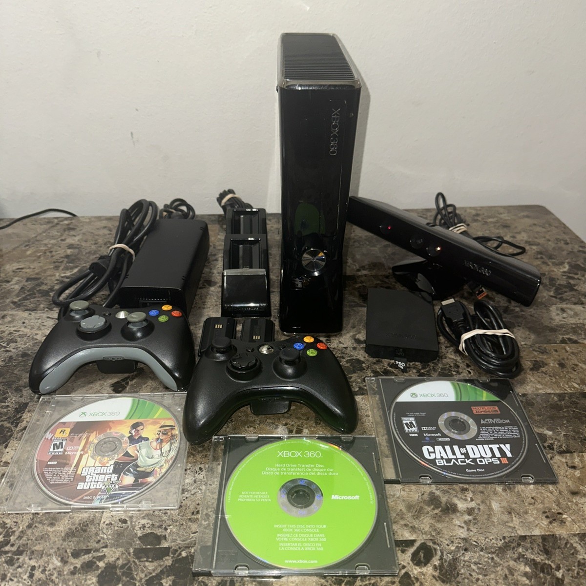 ☆Xbox 360 Kinectフルセット☆ Microsoft Xbox 360 S Slim 4GB Console Bundle Kinect