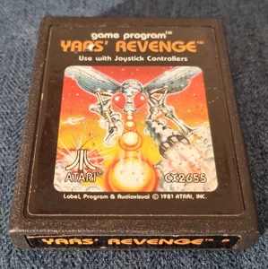 Atari 2600 Game Yars' Revenge - Picture 1 of 2