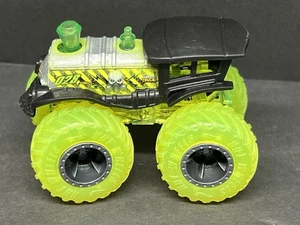 Hot Wheels Monster Jam Trucks Loco Punk Connect Crash Car 1:64 Tren Verde Lima - Imagen 1 de 6