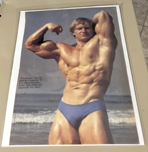 Andreas Cahling Posing On The Beach Quote Photo Bodybuilding Photo - Bild 1 von 1