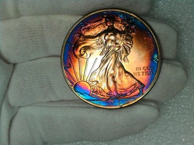 American Silver Eagle 2016 Majestic Blues lindamente tonificado, dourado, roxo, verde - Imagem 1 de 4