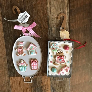 Juego de dos adornos para hoja de galletas de jengibre Holiday Time nuevos con etiquetas - Imagen 1 de 4