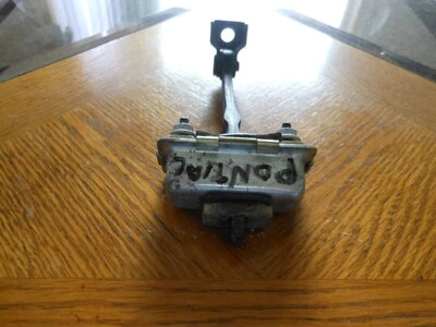 05 06 07 08 09 10 Pontiac G6 right rear door check arm strap  2006 2008 2010 - Image 1 of 2