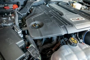 CORSA Performance Aluminum Oil Catch Can for 2018-2023 Ford Mustang GT 5.0L V8 - Foto 1 di 3