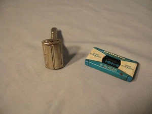 Vintage Gillette Flare Tip Super Speed Double Edge Razor L1-1966 - Picture 1 of 16