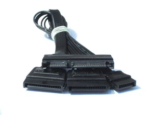 Connettori SATA 22 pin maschio a SATA 7 pin e 2 x 15 pin SATA femmina - 6 pollici - Foto 1 di 1
