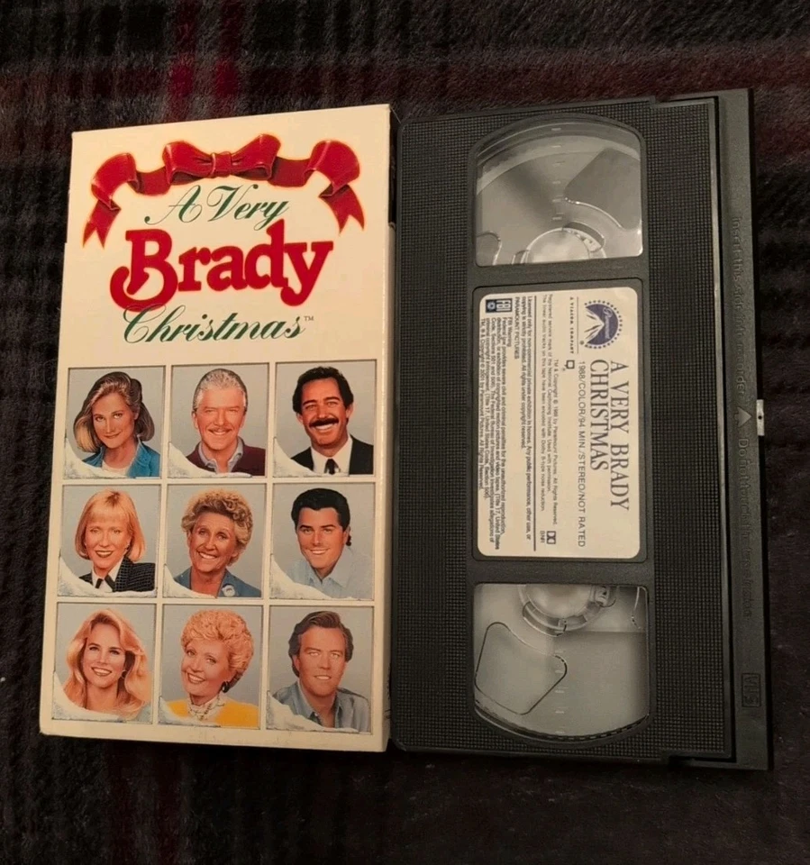 A Very Brady Christmas VHS 1988 Brady Bunch TV Movie Maureen McCormick Eve Plumb - Image 1 of 1