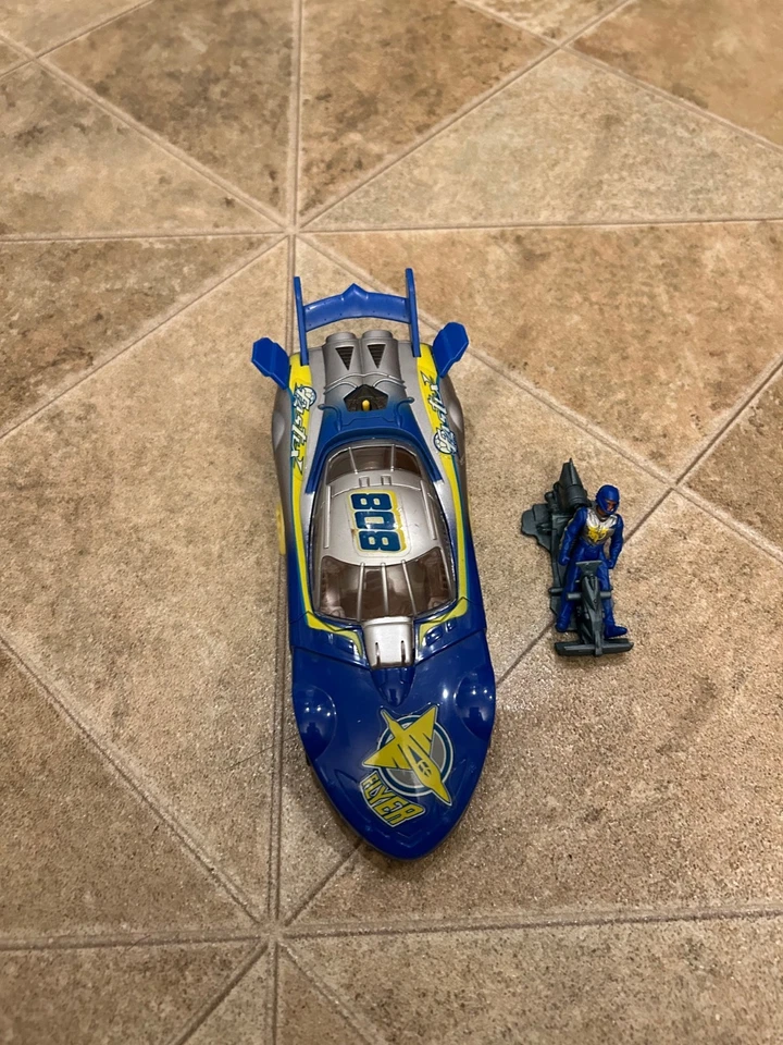 Hasbro NASCAR Racers "Flyer" Steve Sharp 808 figure + car - Image 1 of 4