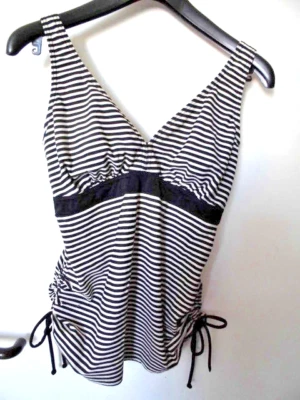 Tankini schwarz/weiß gestreift. Gr. 42B Desiree verstellb. Träger - Bild 1 von 4