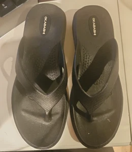 Okabashi Damen-Flip-Flop-Sandalen Größe ML oder 8-9 schwarz auf schwarz - Bild 1 von 3
