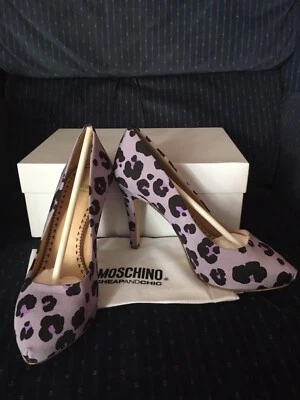Zapatos de tacón alto MOSCHINO BARATOS Y CHIC púrpura estampado de leopardo grosgrain 37 UK 4 Foto 1 de 4