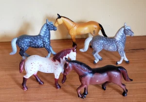 Lot of 5 Miniature Horses Vintage Funrise 1988 Hard Plastic Figurines 3" - Picture 1 of 5