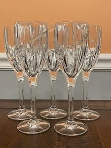 Mikasa Uptown Crystal Wine Glasses 8 1/8” Set of 5 Vertical & Swirl Cut Vintage - Picture 1 of 9