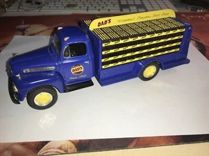 USA First Gear, Inc., 1:34 Die-Cast Metal, 1951 Ford F-6 Bottler‘s Truck - Bild 1 von 13