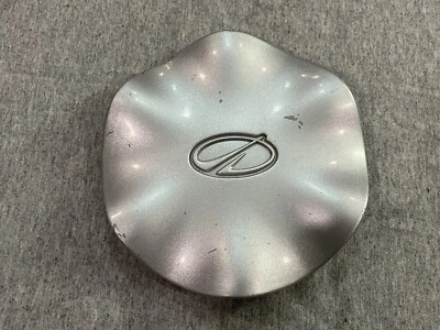 Tampa central cubo tampa roda Oldsmobile Olds Alero 99 00 01 02 03 04 1999-2004 - Imagem 1 de 3