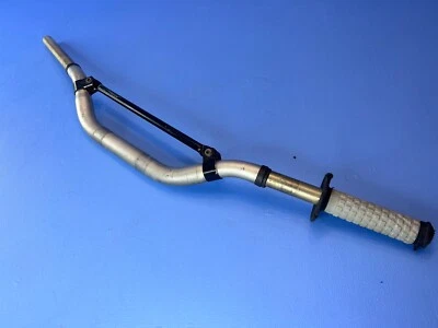 2002 年雅马哈 YZ426F 手柄杆 4XM-26111-00-00 — 第 1/4 张图片