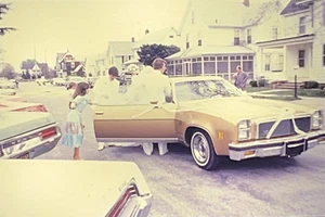 Vintage 35mm Slide Photo Wyoming Delaware Broad Street Old Cars Wedding 1980 - Picture 1 of 3