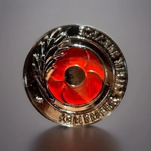 Red Poppy Remembrance Day Service Coin Anzac War Australia Rare - New on card - Picture 1 of 5