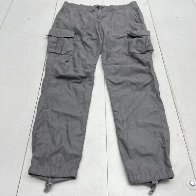 Pantalones cargo John Elliott espalda satén gris para hombre talla grande $348 Foto 1 de 4