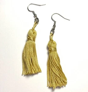 Boucles d'oreilles Pompon à fil rayonne couleur vanille - Imagen 1 de 2