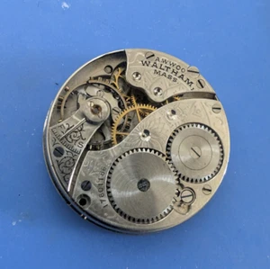 VINTAGE 6/0 SIZE WALTHAM SAPPHIRE HUNTING POCKET WATCH MOVEMENT RUNNING - Picture 1 of 2